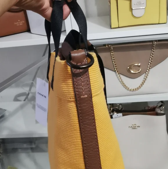 Coach mini Tote - Picture 3 of 6